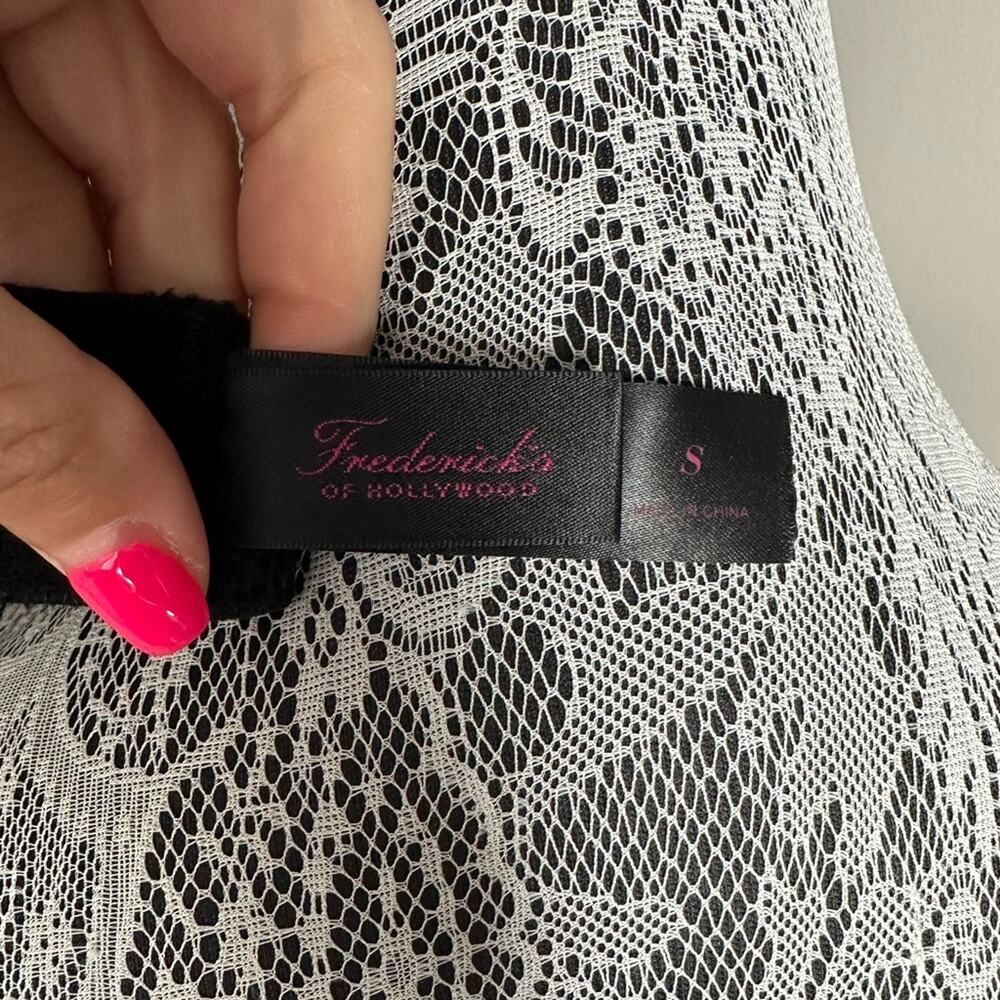 FREDERICKS OF HOLLYWOOD Womens RhiRhi Strappy Front Fishnet Bra Size Small - Picture 4 of 5